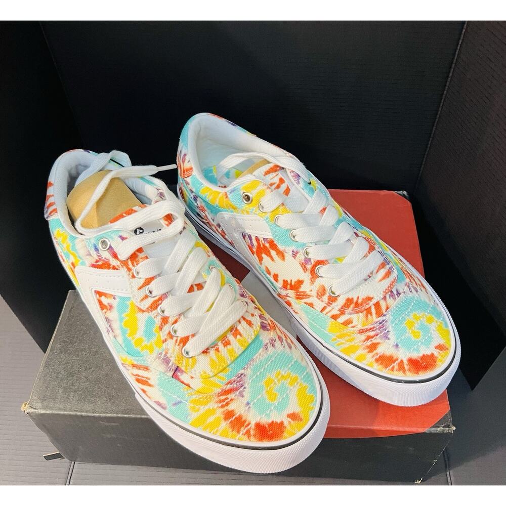 Airwalk Harley Big girls Red Tie Dye Sneakers size 6.5